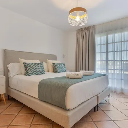 Obsidian Canarysol Cristianos *